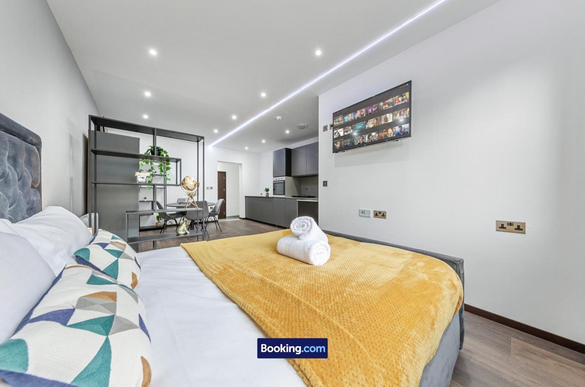 Stylish Studio Apt By Stay Smart Short Lets & Serviced Accommodation Woodstock With Free Wifi London Eksteriør bilde