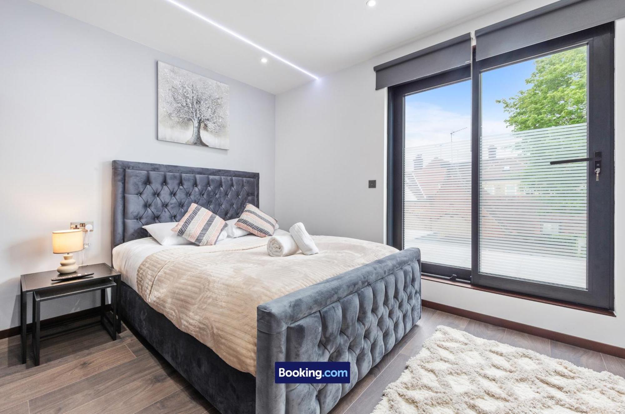 Stylish Studio Apt By Stay Smart Short Lets & Serviced Accommodation Woodstock With Free Wifi London Eksteriør bilde