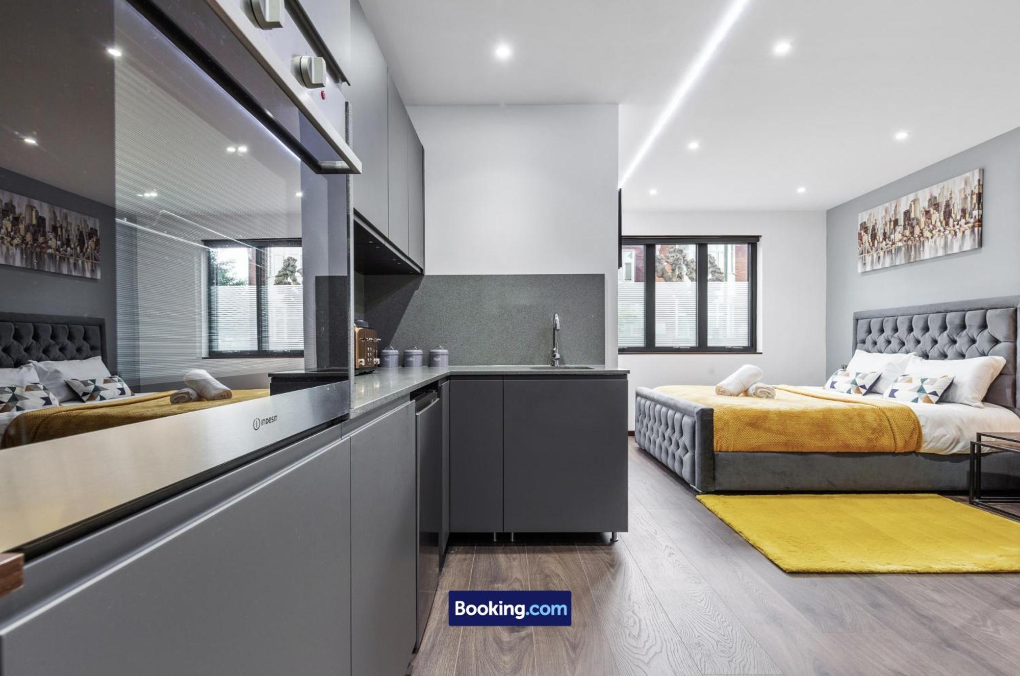 Stylish Studio Apt By Stay Smart Short Lets & Serviced Accommodation Woodstock With Free Wifi London Eksteriør bilde