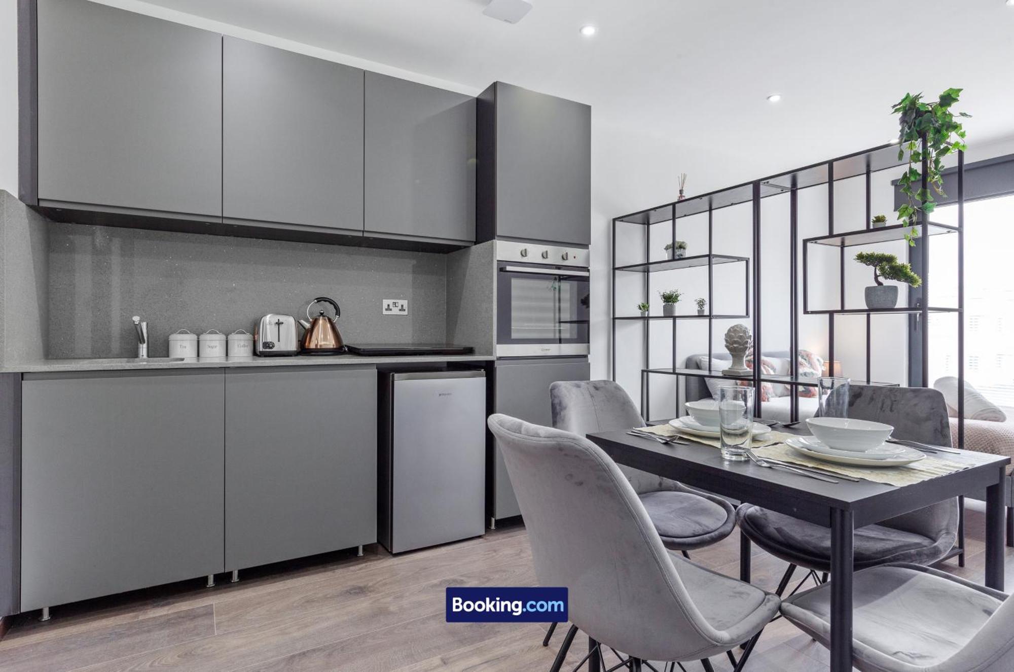 Stylish Studio Apt By Stay Smart Short Lets & Serviced Accommodation Woodstock With Free Wifi London Eksteriør bilde